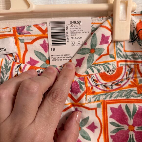 NWT Tummy Control Skort - Picture 6 of 6